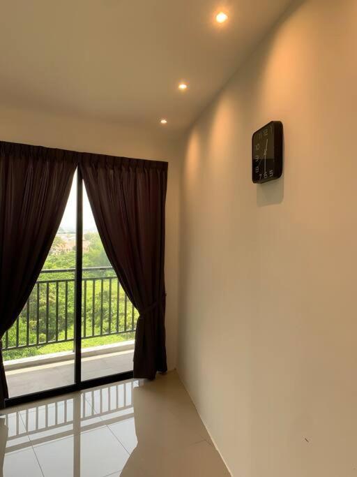 Modern Lux Suite, The Cove Hillside *