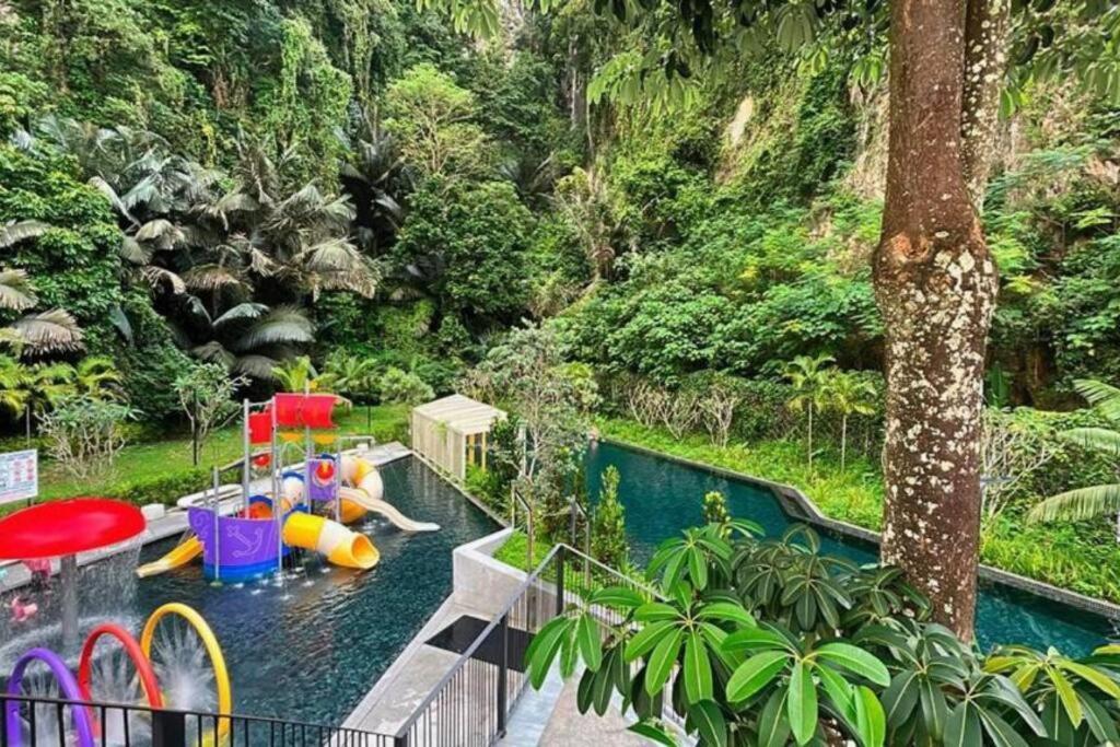 Pangsapuri Modern Lux Suite, The Cove Hillside *