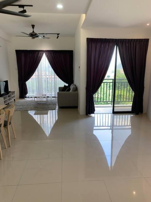 Pangsapuri Modern Lux Suite, The Cove Hillside