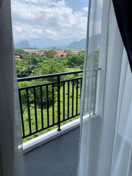 Modern Lux Suite, The Cove Hillside Pangsapuri *