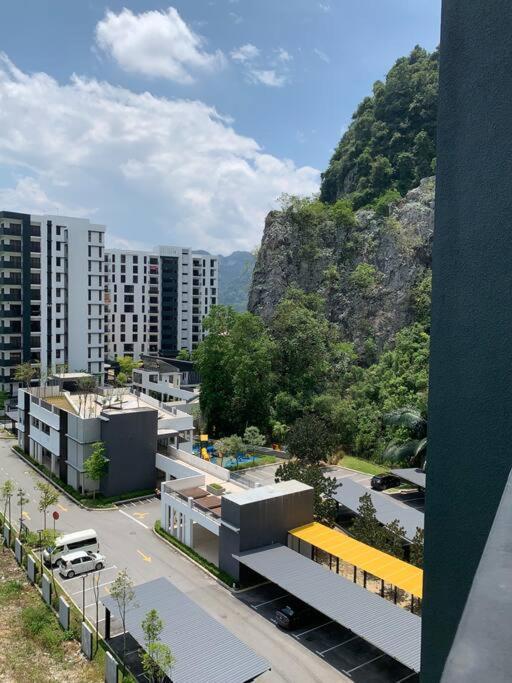 Pangsapuri Modern Lux Suite, The Cove Hillside *